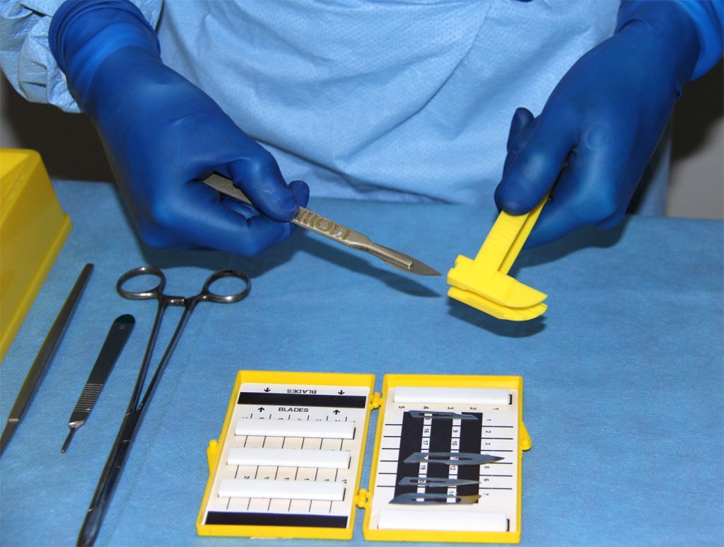 scalpel blade remover surgical device safe australian made